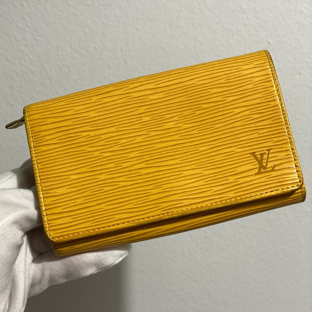 💯LOUIS VUITTON Epi Leather Compact Wallet